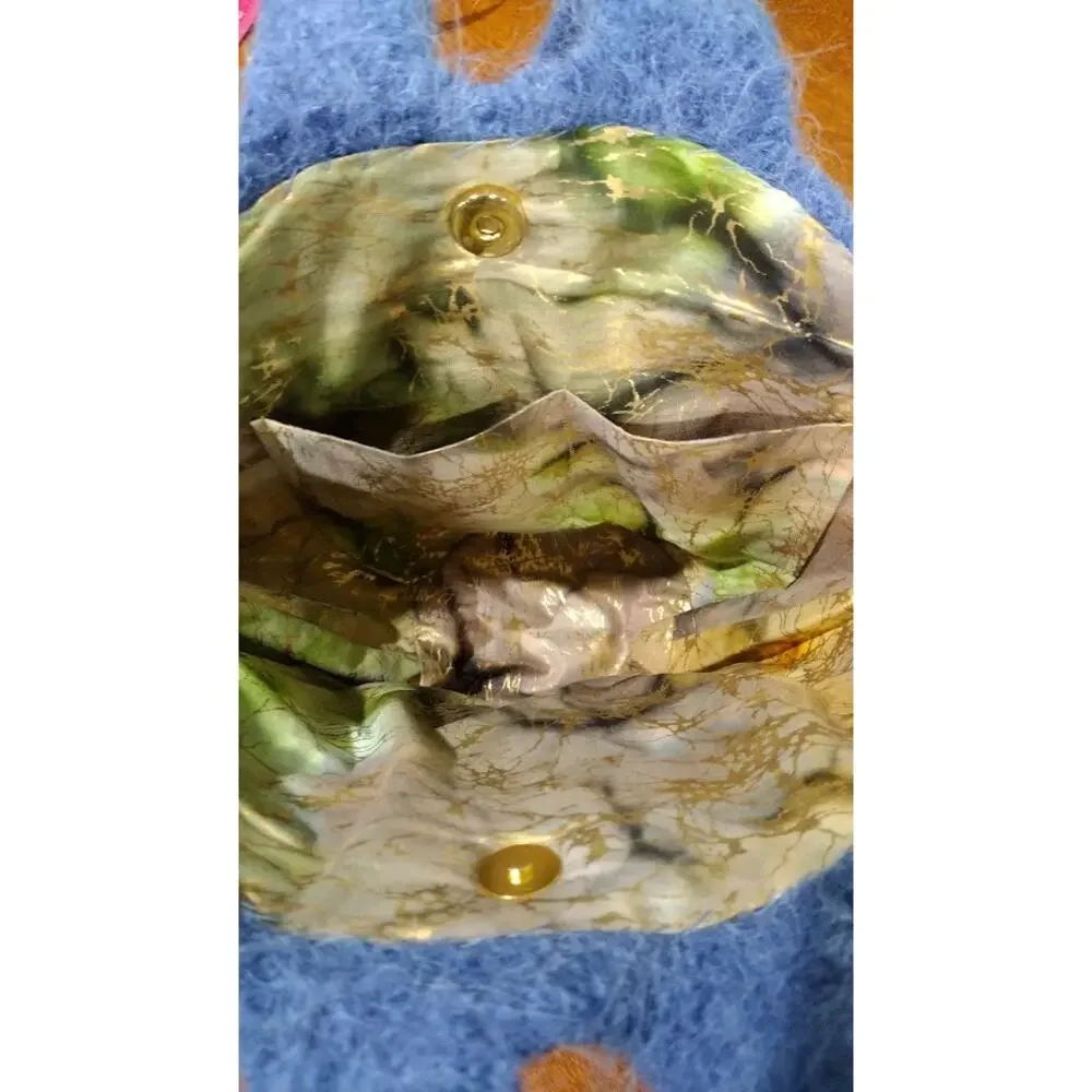 Heavy Felted Wool Bucket‎ Bag, 2 Interior Pockets, Magnetic Closure